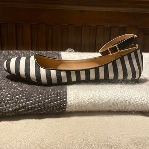 Brand new women’s ballet flats 7.5